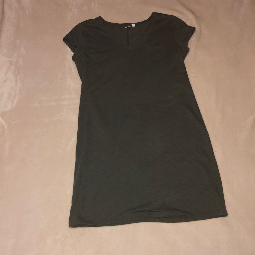 Green Short Sleeve V-neck T-shirt Dress